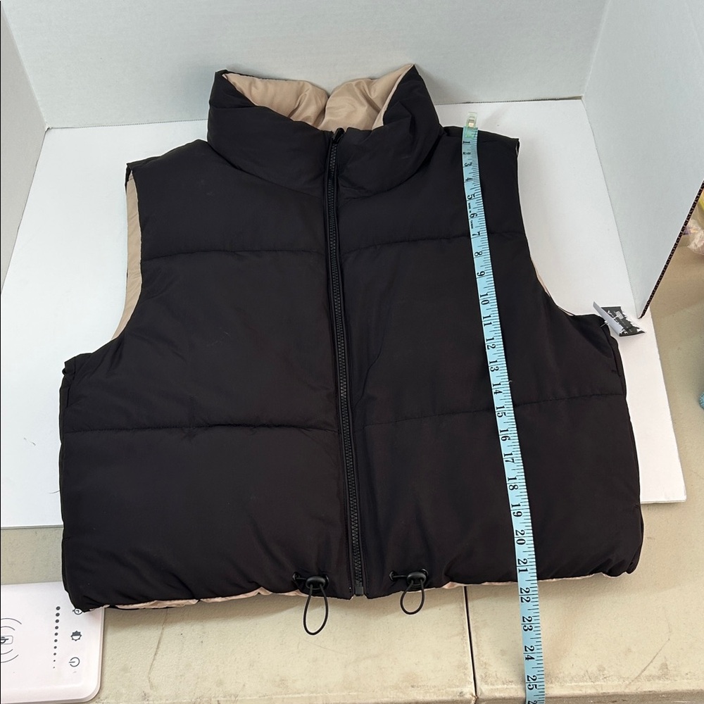 NWT-Boutique Reversible Puffer Vest - Black & Tan - Size L - Picture 5 of 5